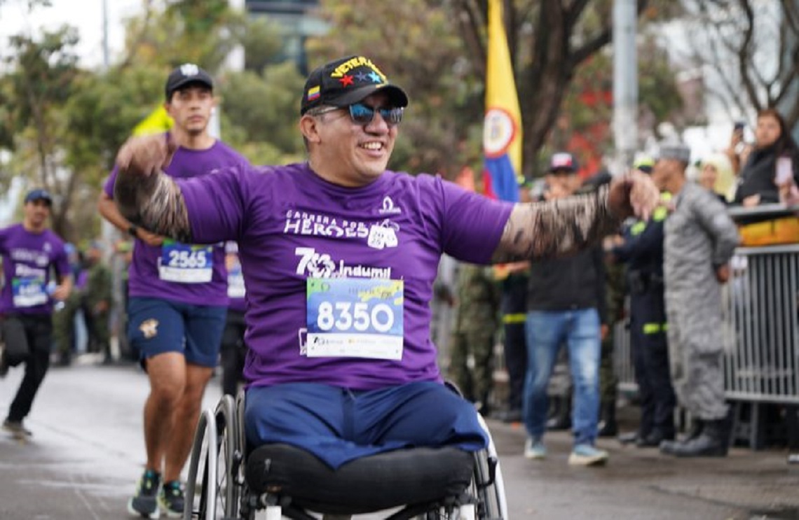 Más de 10.000 corazones corrieron por los héroes en Bogotá